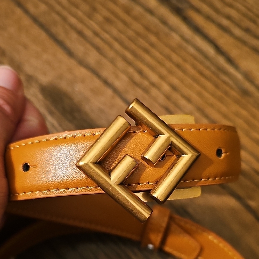 Tan Leather Belt with Gold Geometric Buckle - Picture 4 of 6